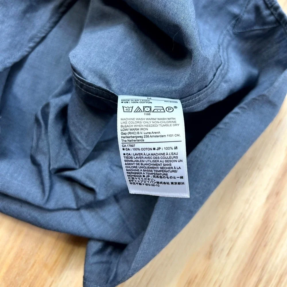 Banana Republic Dress Shirt Men's Medium Blue Non-Iron Slim Fit Button-Up NEW